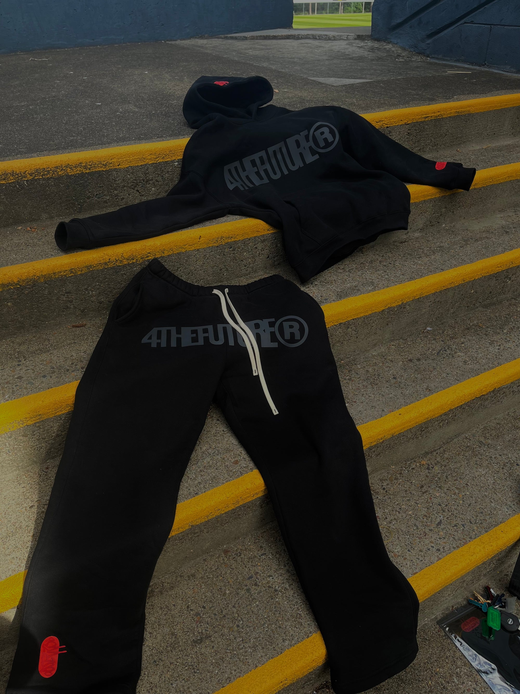 4THEFUTURE SWEATPANTS - BLACK