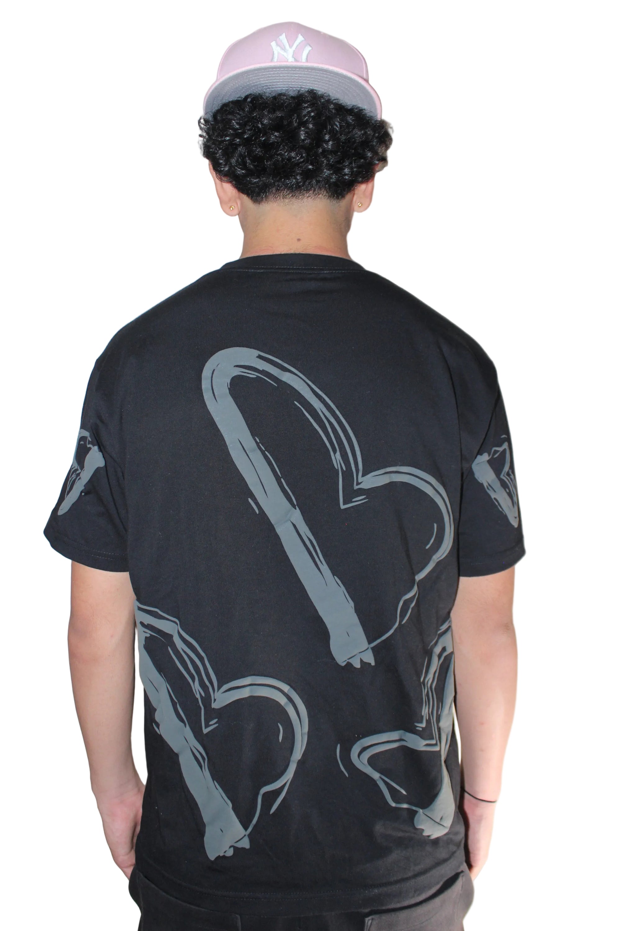 LOVE HEARTED TEE - BLACK