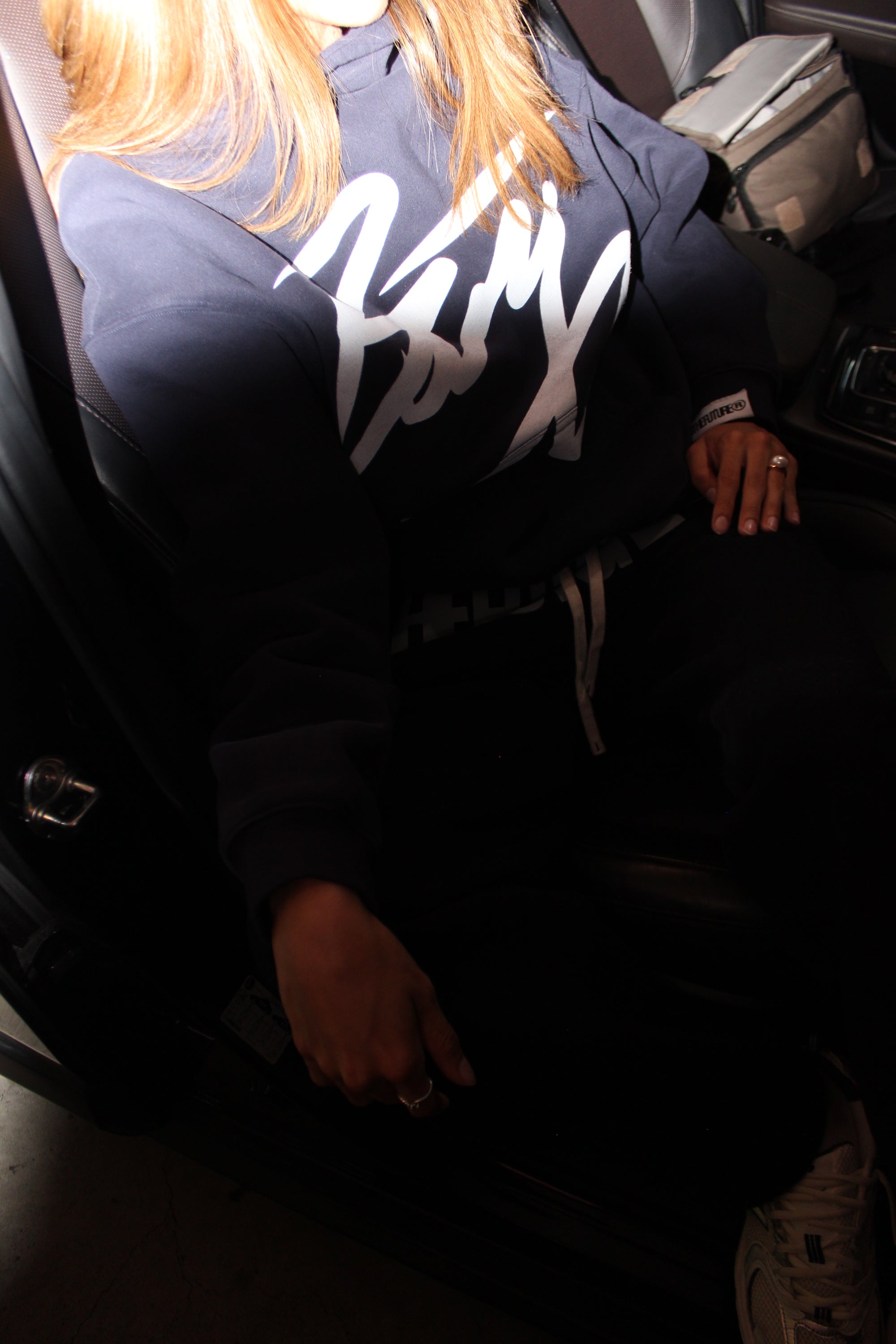 YOU DOING SMTH RIGHT HOODIE - NAVY